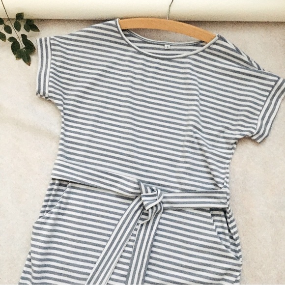 Dresses & Skirts - LP Gray White Horizontal Stripes Casual Knee Length Knit Dress Belted